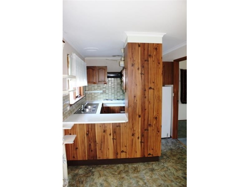 1 Joseph Banks Crescent, Endeavour Hills VIC 3802