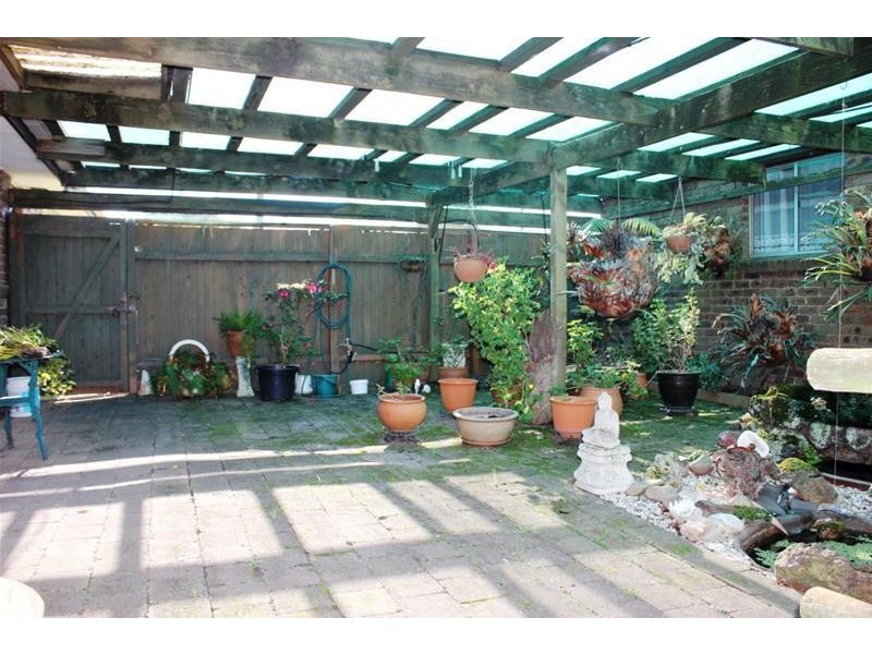 1 Joseph Banks Crescent, Endeavour Hills VIC 3802