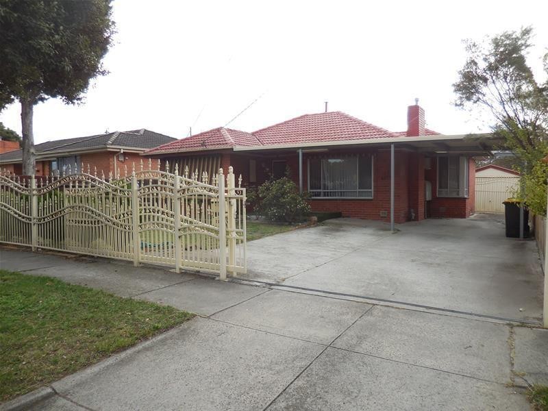 11 Waratah Drive, Dandenong North VIC 3175