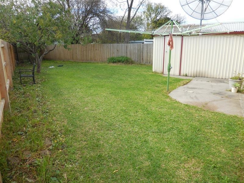 11 Waratah Drive, Dandenong North VIC 3175