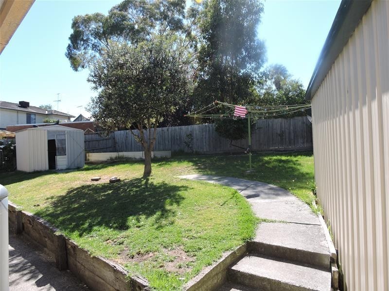 30 Sydney Parkinson Avenue, Endeavour Hills VIC 3802