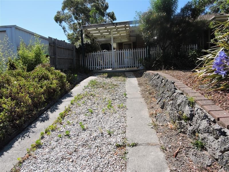 30 Sydney Parkinson Avenue, Endeavour Hills VIC 3802