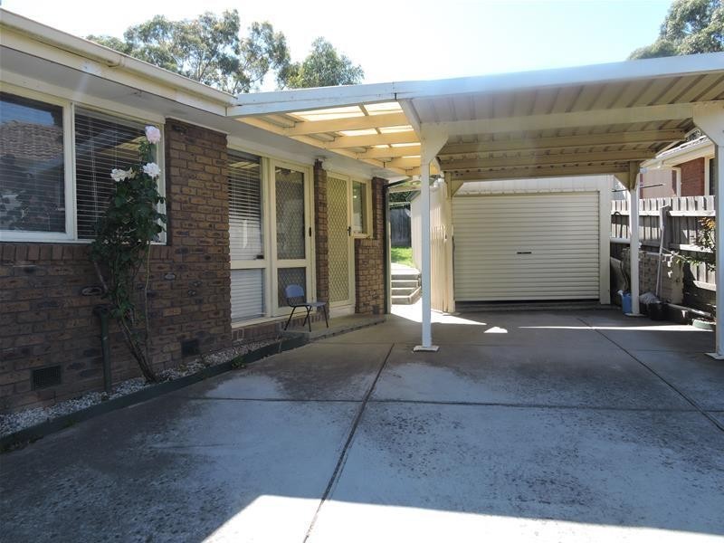 30 Sydney Parkinson Avenue, Endeavour Hills VIC 3802