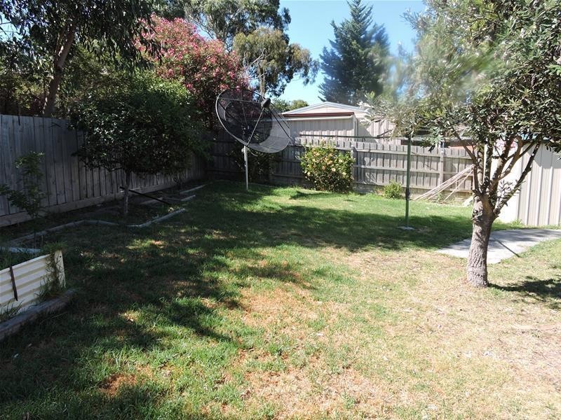 30 Sydney Parkinson Avenue, Endeavour Hills VIC 3802