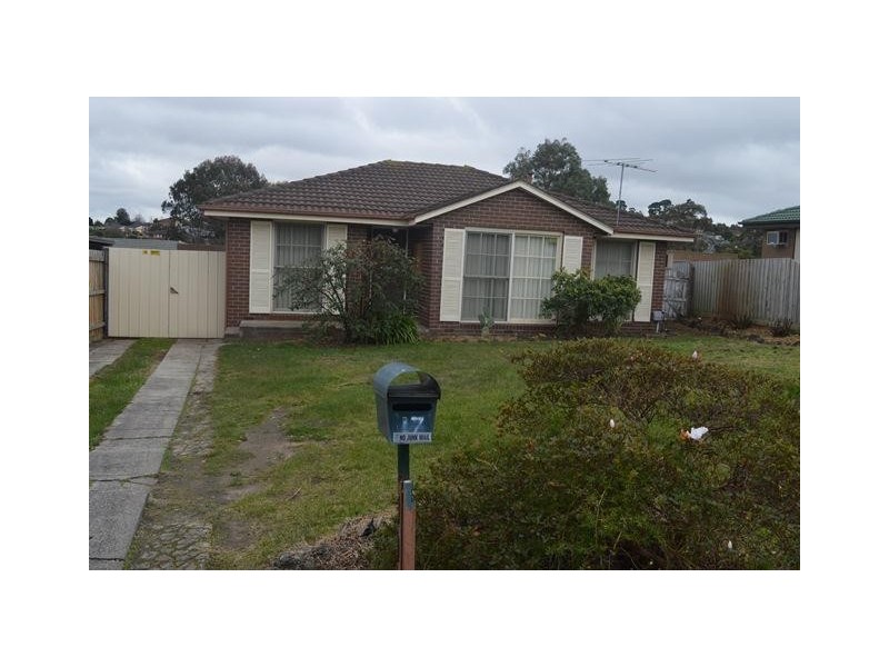 17 Rossiter Avenue, Endeavour Hills VIC 3802