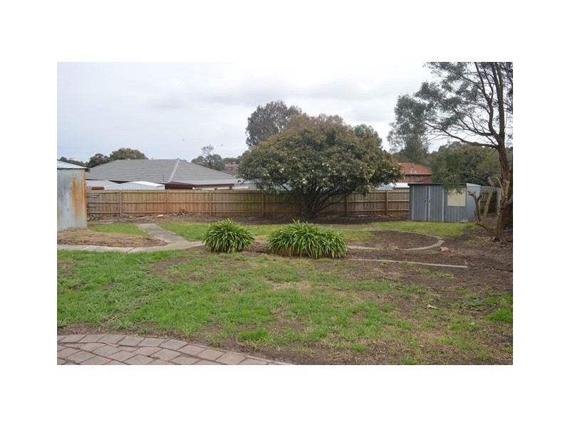 17 Rossiter Avenue, Endeavour Hills VIC 3802