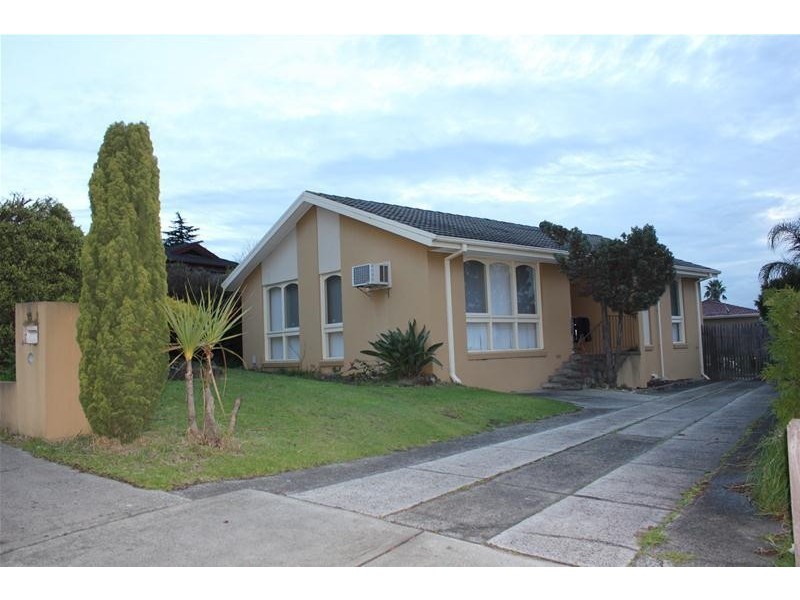 15 Lachlan Drive, Endeavour Hills VIC 3802