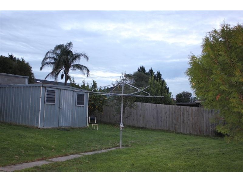 15 Lachlan Drive, Endeavour Hills VIC 3802