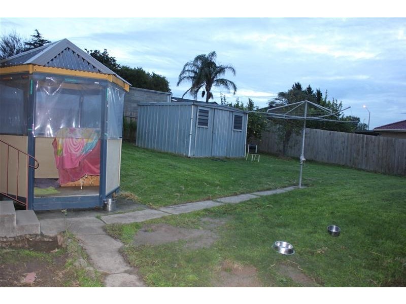 15 Lachlan Drive, Endeavour Hills VIC 3802