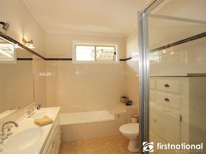 5 Henry Avenue, Hallam VIC 3803