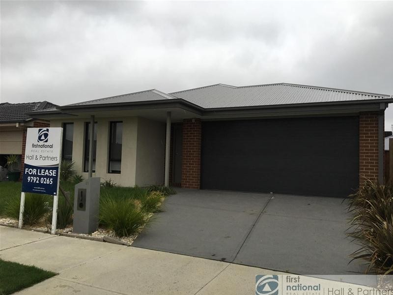 13 Heathcote Grove, Officer VIC 3809