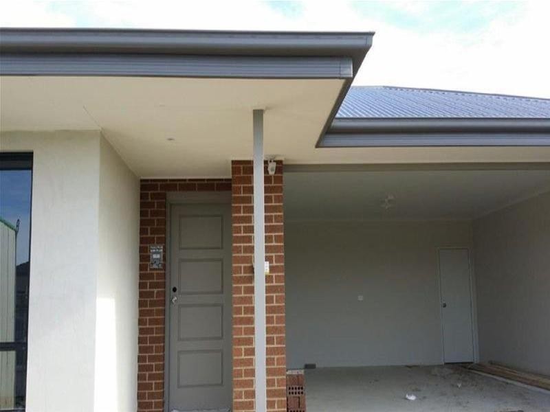 13 Heathcote Grove, Officer VIC 3809