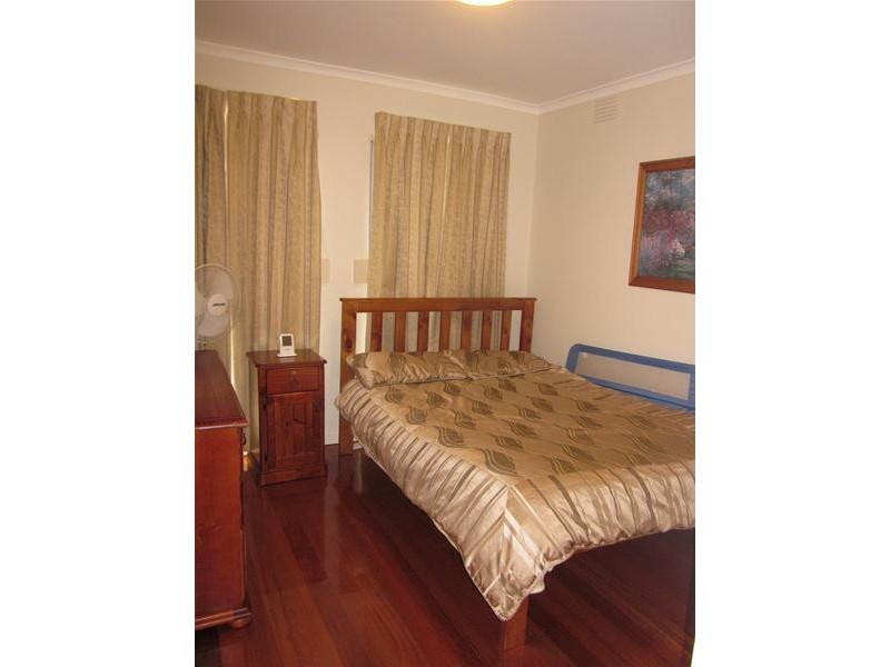 9 William Perry Close, Endeavour Hills VIC 3802