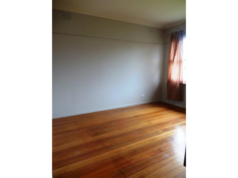 5 McNab Court, Dandenong VIC 3175