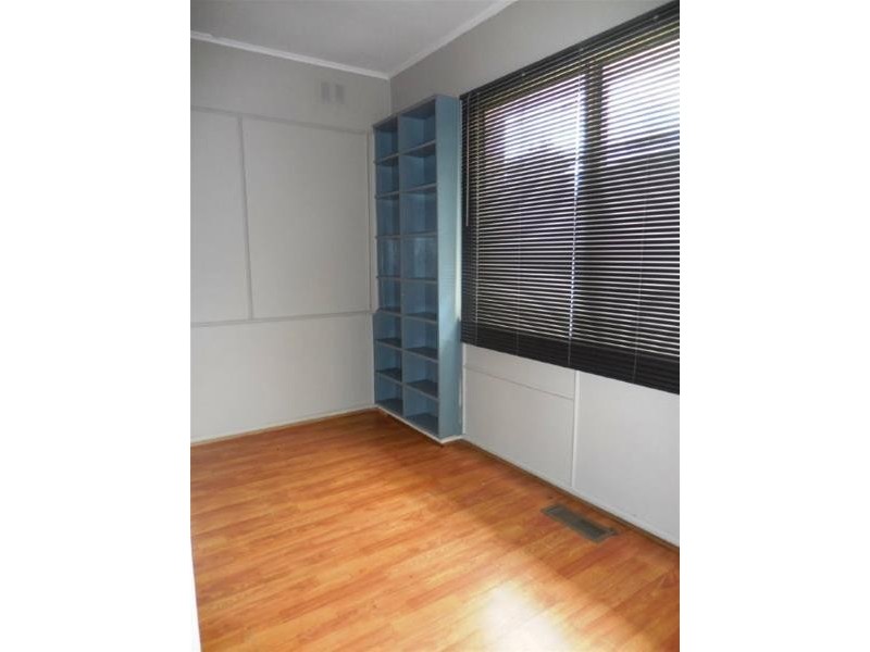 5 McNab Court, Dandenong VIC 3175