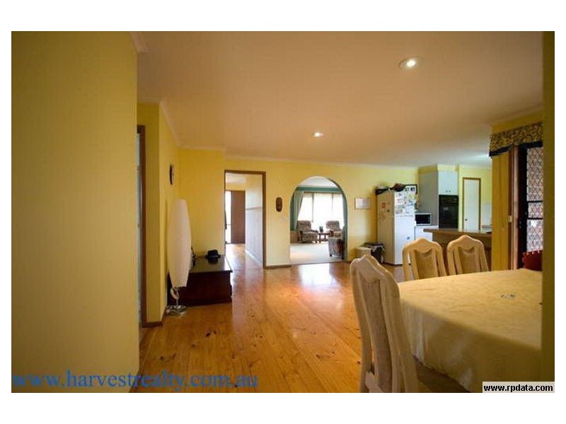 16 Henlow Rise, Hallam VIC 3803