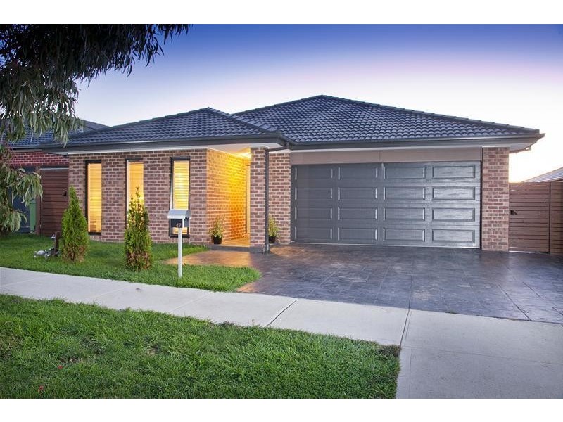 47 Merritt Avenue, Cranbourne West VIC 3977