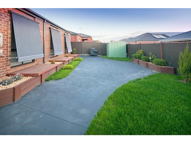 47 Merritt Avenue, Cranbourne West VIC 3977