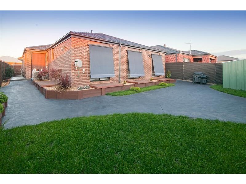 47 Merritt Avenue, Cranbourne West VIC 3977