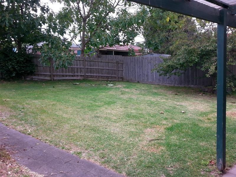 31 William Perry Close, Endeavour Hills VIC 3802