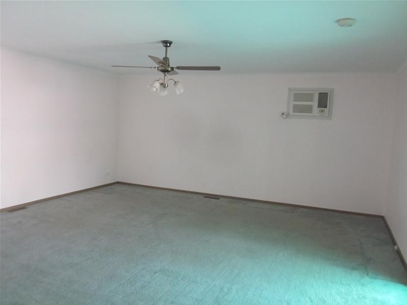 3 Huxley Crescent, Endeavour Hills VIC 3802