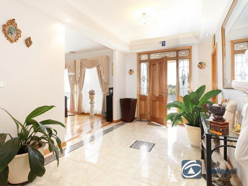 5 Jeanette Court, Mulgrave VIC 3170