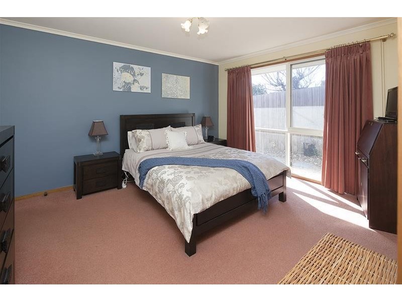 38 Clifton Way, Endeavour Hills VIC 3802