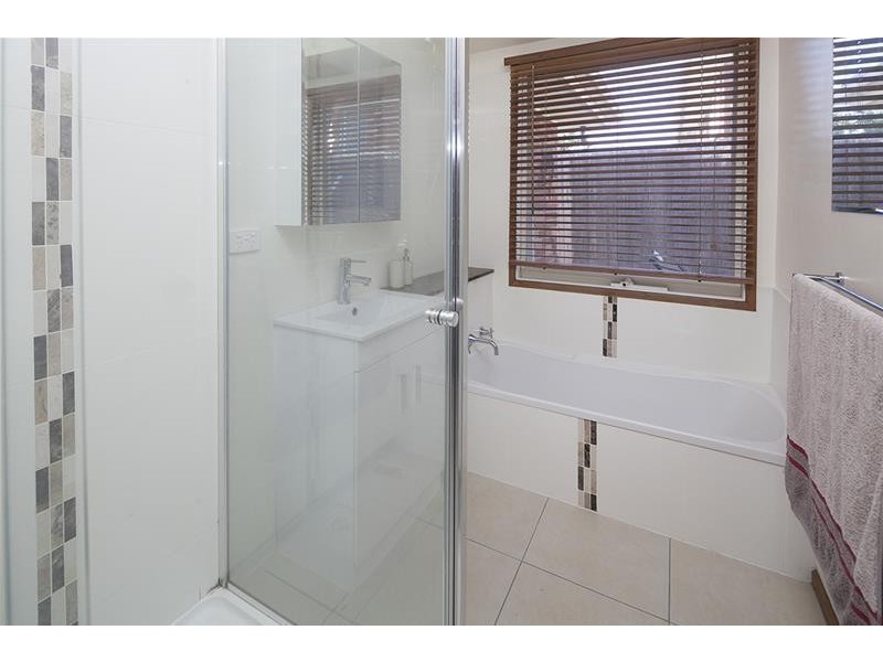 38 Clifton Way, Endeavour Hills VIC 3802