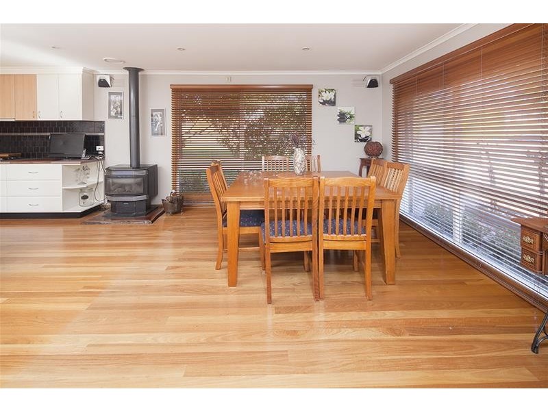 38 Clifton Way, Endeavour Hills VIC 3802