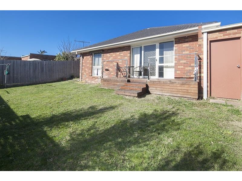 38 Clifton Way, Endeavour Hills VIC 3802