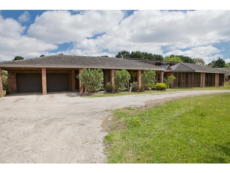 2 Charl Close, Narre Warren North VIC 3804