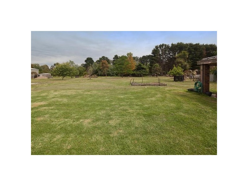 2 Charl Close, Narre Warren North VIC 3804