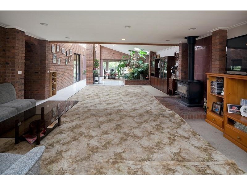 2 Charl Close, Narre Warren North VIC 3804