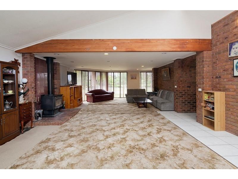 2 Charl Close, Narre Warren North VIC 3804