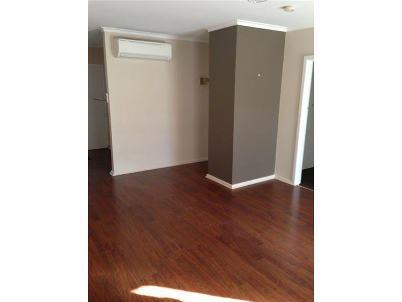 2/43 Hillside Avenue, Dandenong North VIC 3175