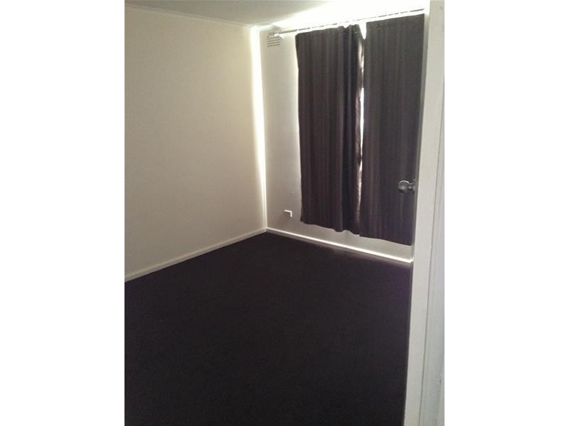 2/43 Hillside Avenue, Dandenong North VIC 3175