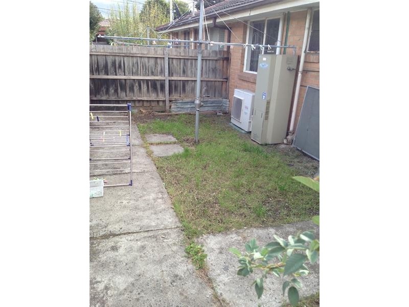 2/43 Hillside Avenue, Dandenong North VIC 3175