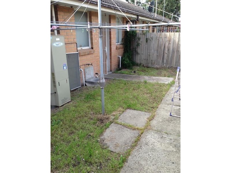 2/43 Hillside Avenue, Dandenong North VIC 3175