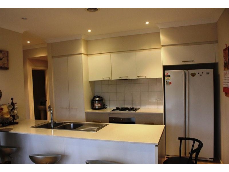 16 Manuscript Drive, Endeavour Hills VIC 3802