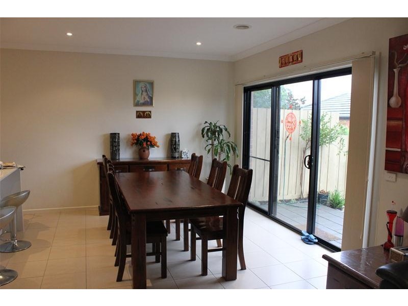 16 Manuscript Drive, Endeavour Hills VIC 3802