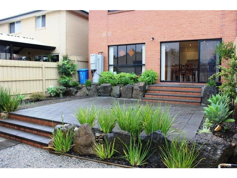 16 Manuscript Drive, Endeavour Hills VIC 3802