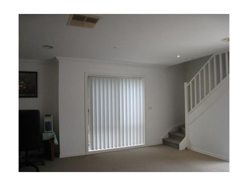 4/2 Canberra Avenue, Dandenong VIC 3175