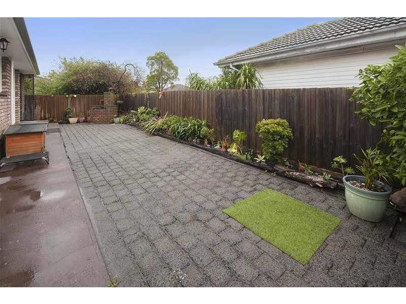 2/15 Adelaide Street, Dandenong VIC 3175
