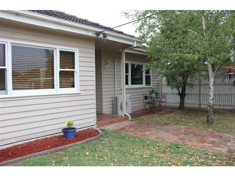 1/2 Southbourne Avenue, Dandenong South VIC 3175