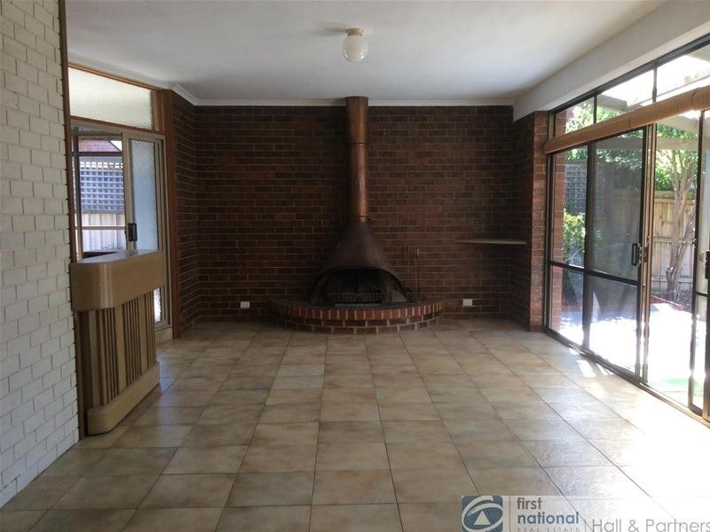 15 Granton Avenue, Endeavour Hills VIC 3802