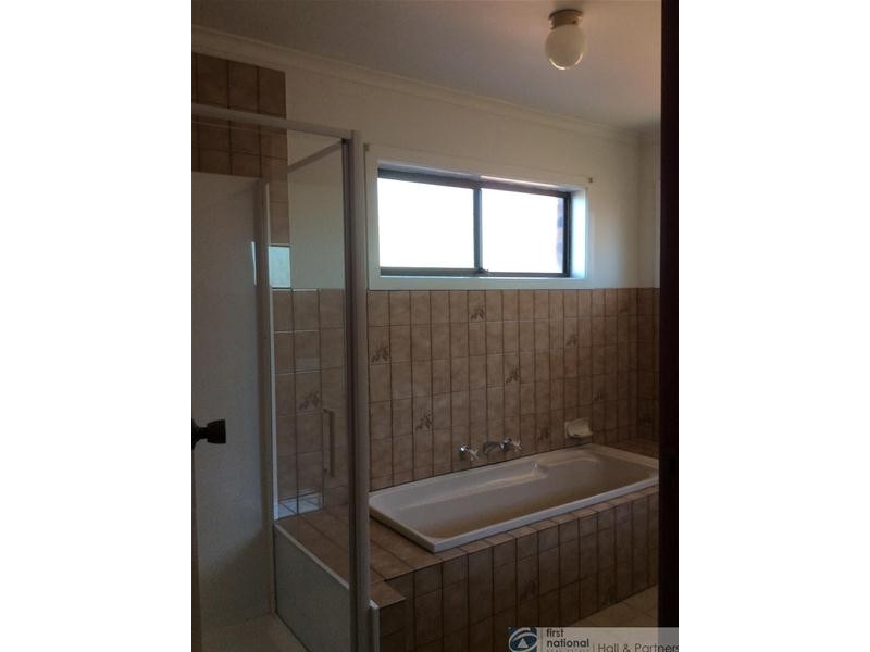 15 Granton Avenue, Endeavour Hills VIC 3802