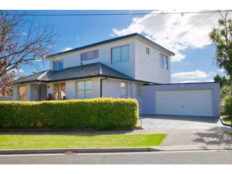 15 Scarlet Drive, Doveton VIC 3177