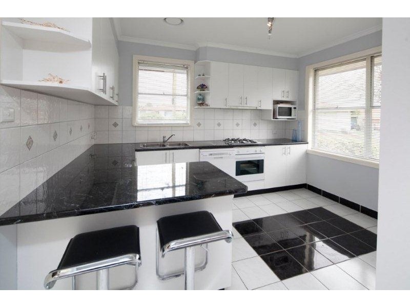 15 Scarlet Drive, Doveton VIC 3177