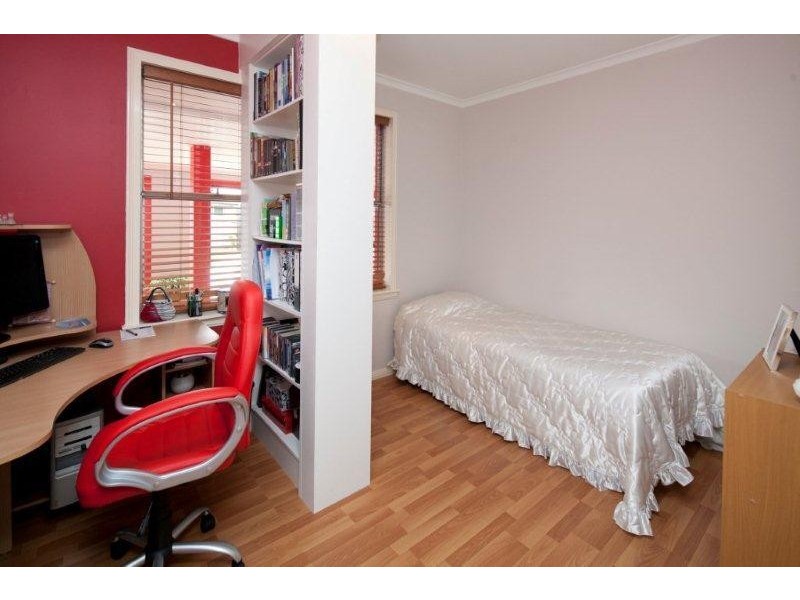 15 Scarlet Drive, Doveton VIC 3177