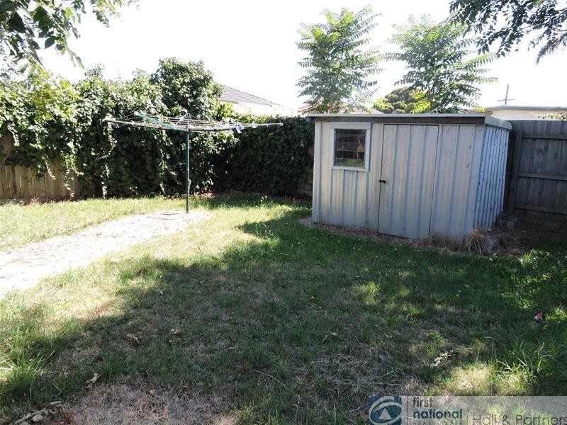 1&2/24 Ferndale Crescent, Dandenong North VIC 3175